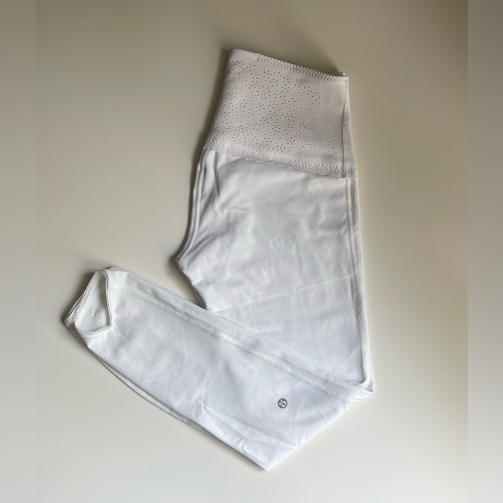 Lululemon Free Spirit Pant *Laser Cut Detail on Waistband